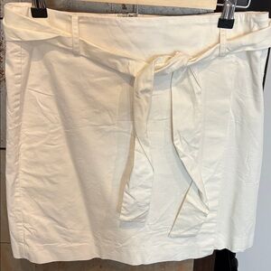 LOFT size 6 off white tie skirt